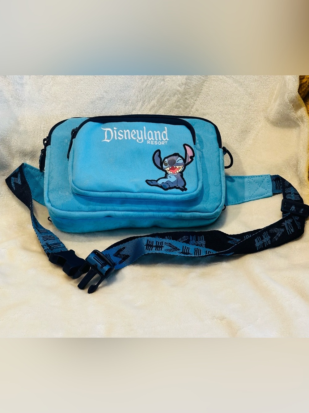 Disney Parks Disneyland Resort Light Blue Stitch Fanny Pack Hip Bag Souvenir